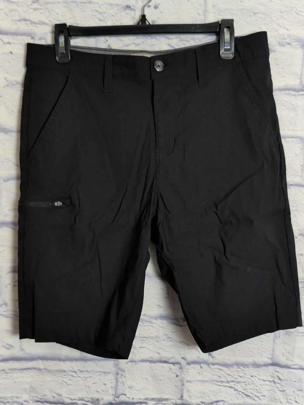 Weatherproof Vintage Hybrid Black Shorts w/ Zipper Pockets - Size 34